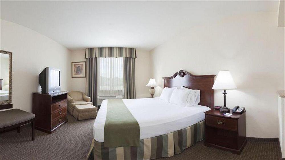 Holiday Inn Express Hotel & Suites Woodward Hwy 270 By Ihg Buitenkant foto