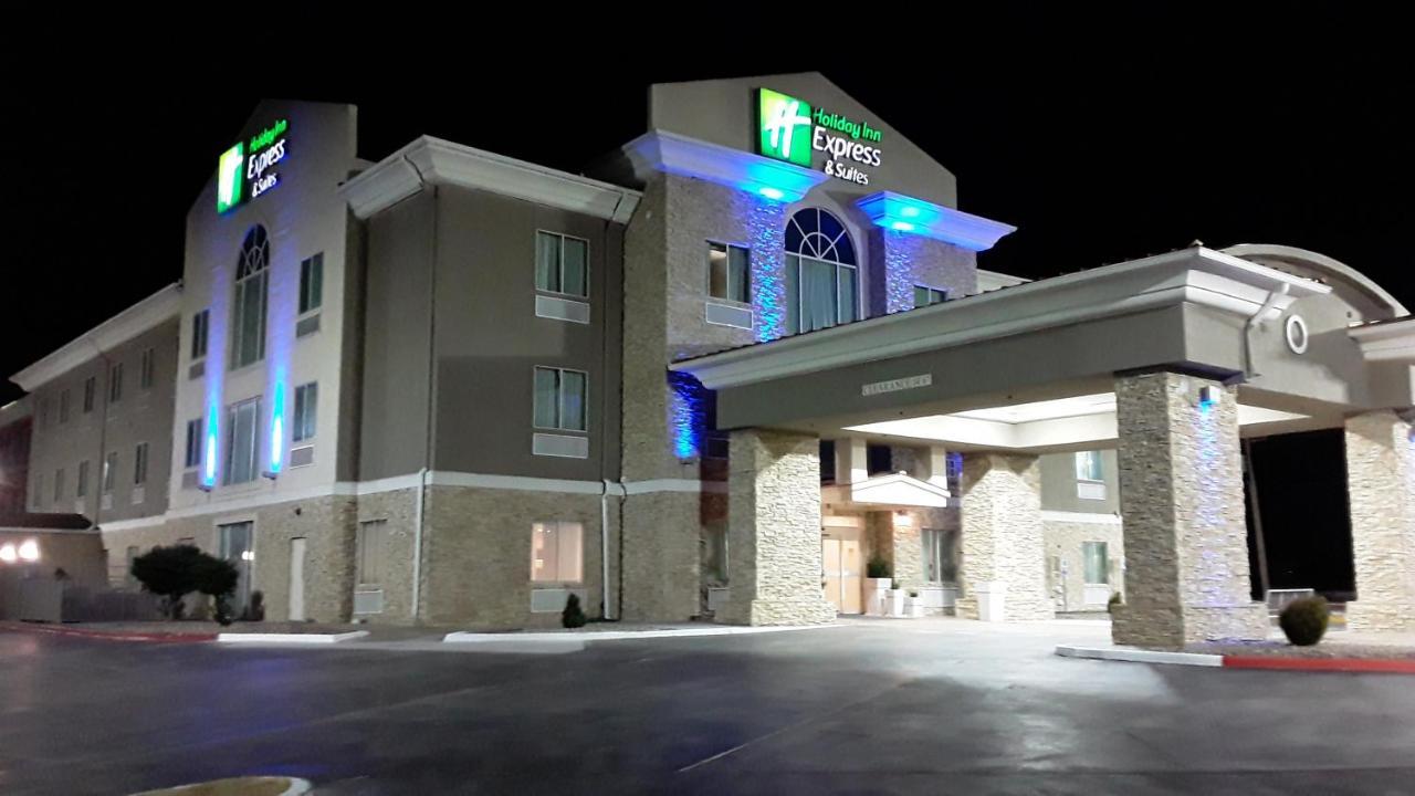Holiday Inn Express Hotel & Suites Woodward Hwy 270 By Ihg Buitenkant foto