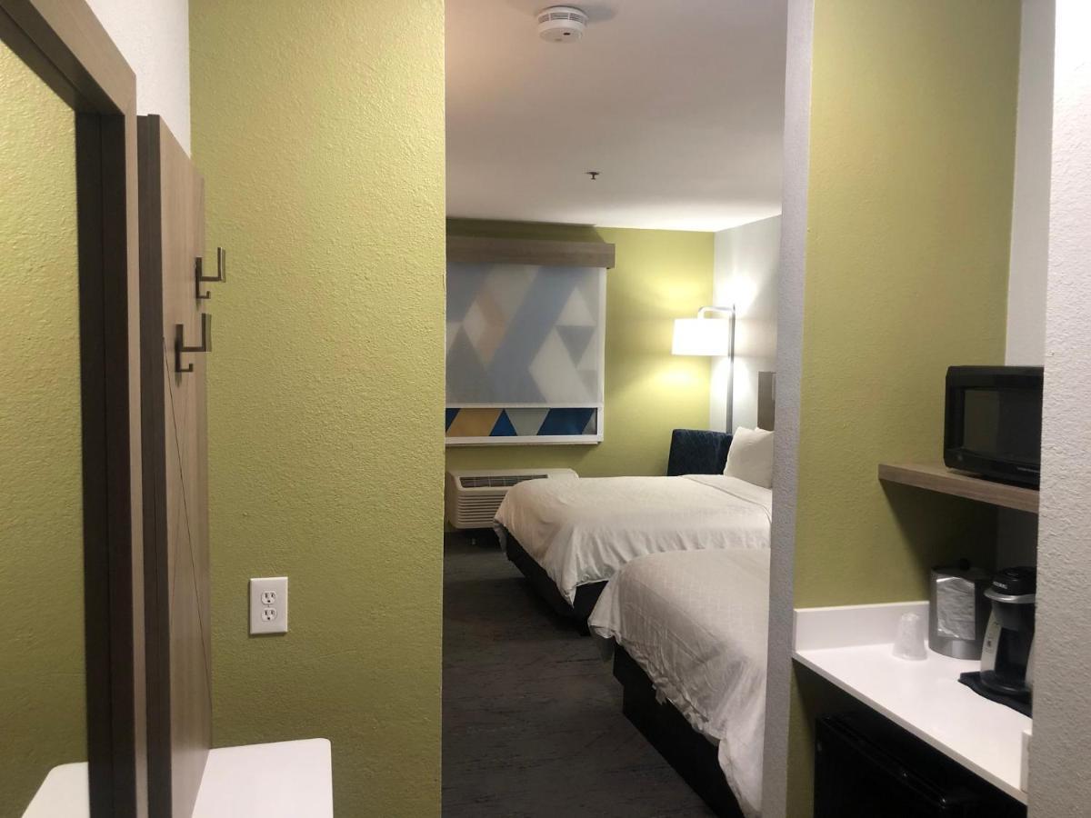 Holiday Inn Express Hotel & Suites Woodward Hwy 270 By Ihg Buitenkant foto