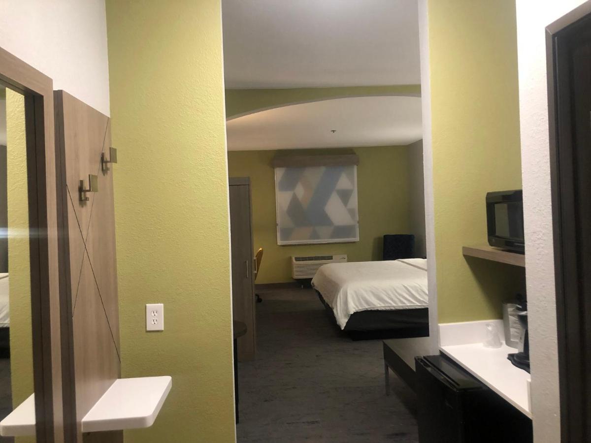 Holiday Inn Express Hotel & Suites Woodward Hwy 270 By Ihg Buitenkant foto