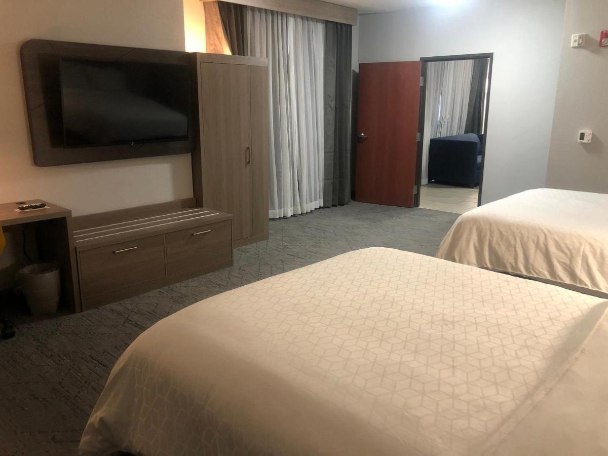 Holiday Inn Express Hotel & Suites Woodward Hwy 270 By Ihg Buitenkant foto