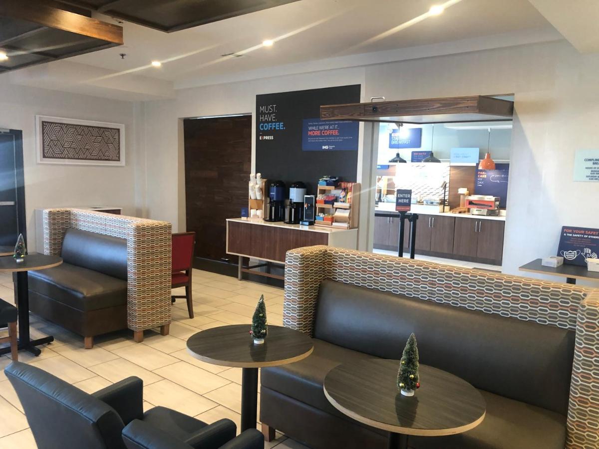 Holiday Inn Express Hotel & Suites Woodward Hwy 270 By Ihg Buitenkant foto