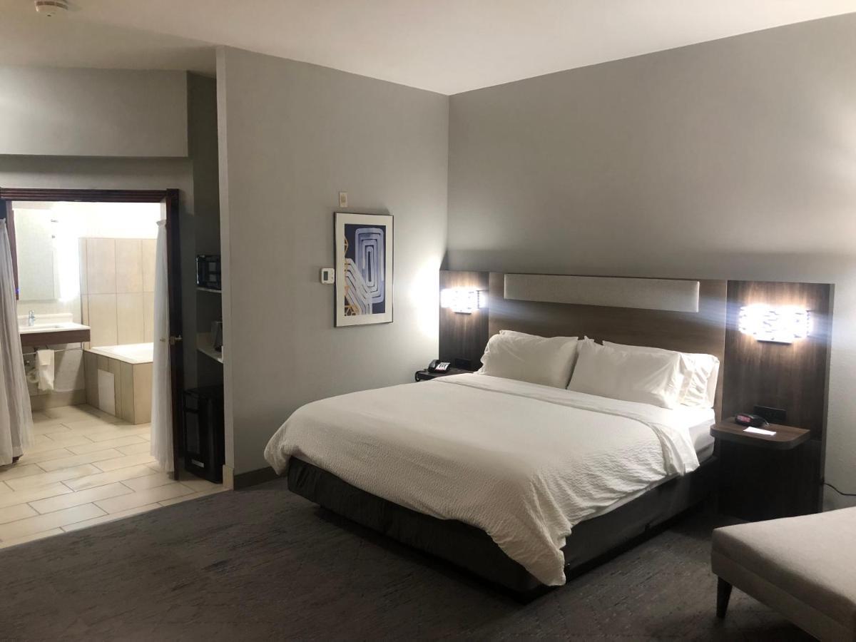 Holiday Inn Express Hotel & Suites Woodward Hwy 270 By Ihg Buitenkant foto