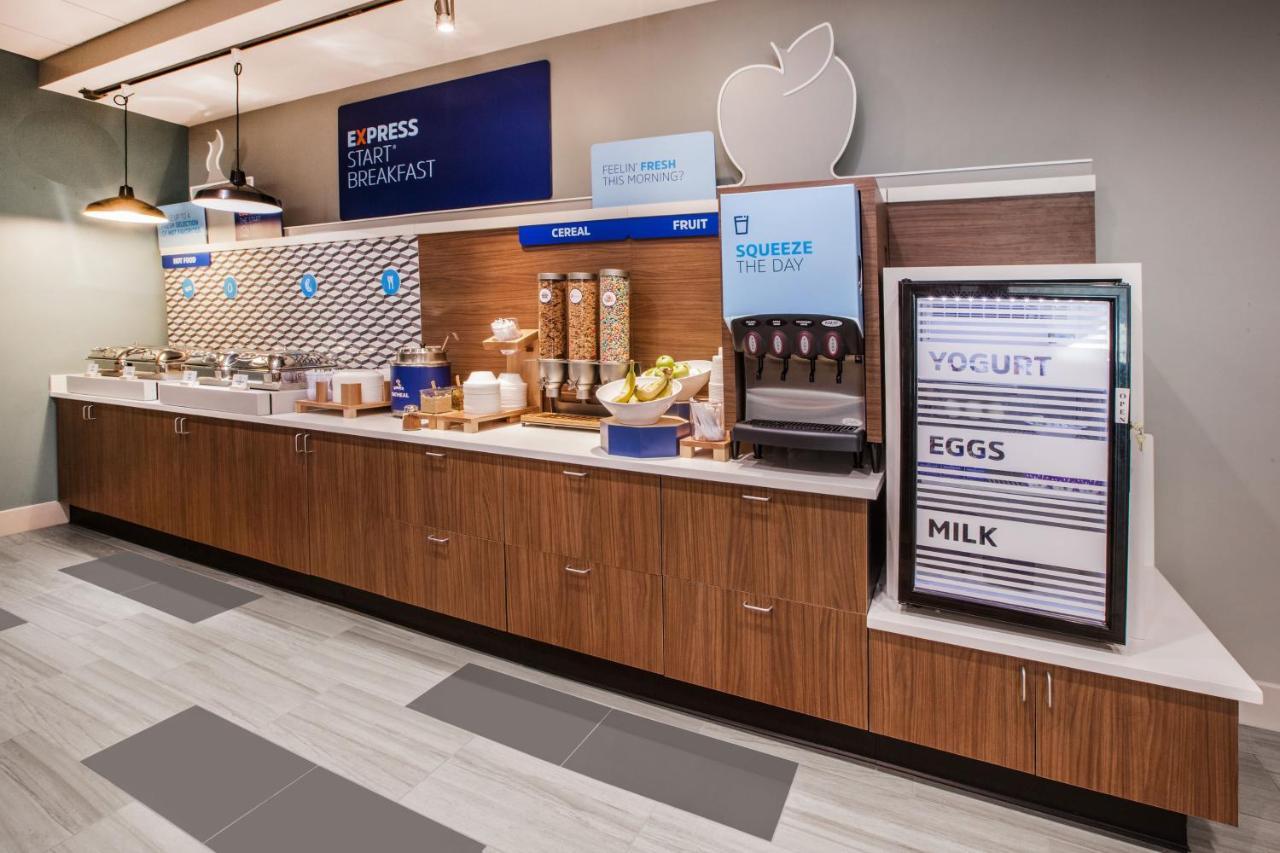 Holiday Inn Express Hotel & Suites Woodward Hwy 270 By Ihg Buitenkant foto