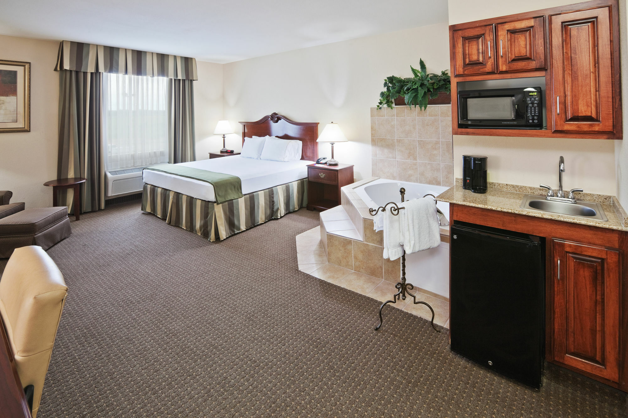 Holiday Inn Express Hotel & Suites Woodward Hwy 270 By Ihg Buitenkant foto