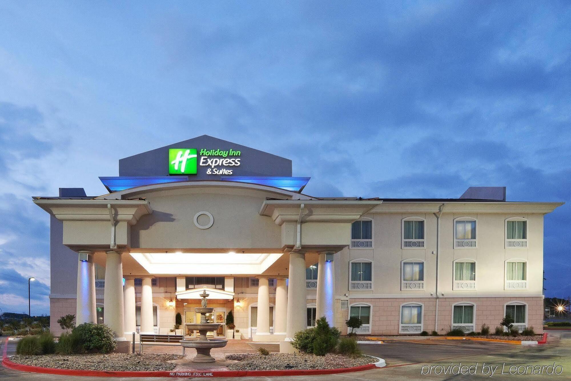 Holiday Inn Express Hotel & Suites Woodward Hwy 270 By Ihg Buitenkant foto